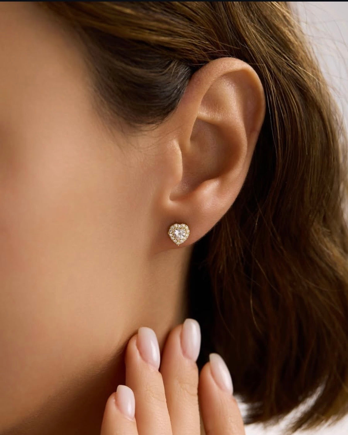 White Stone Heart Model Earring