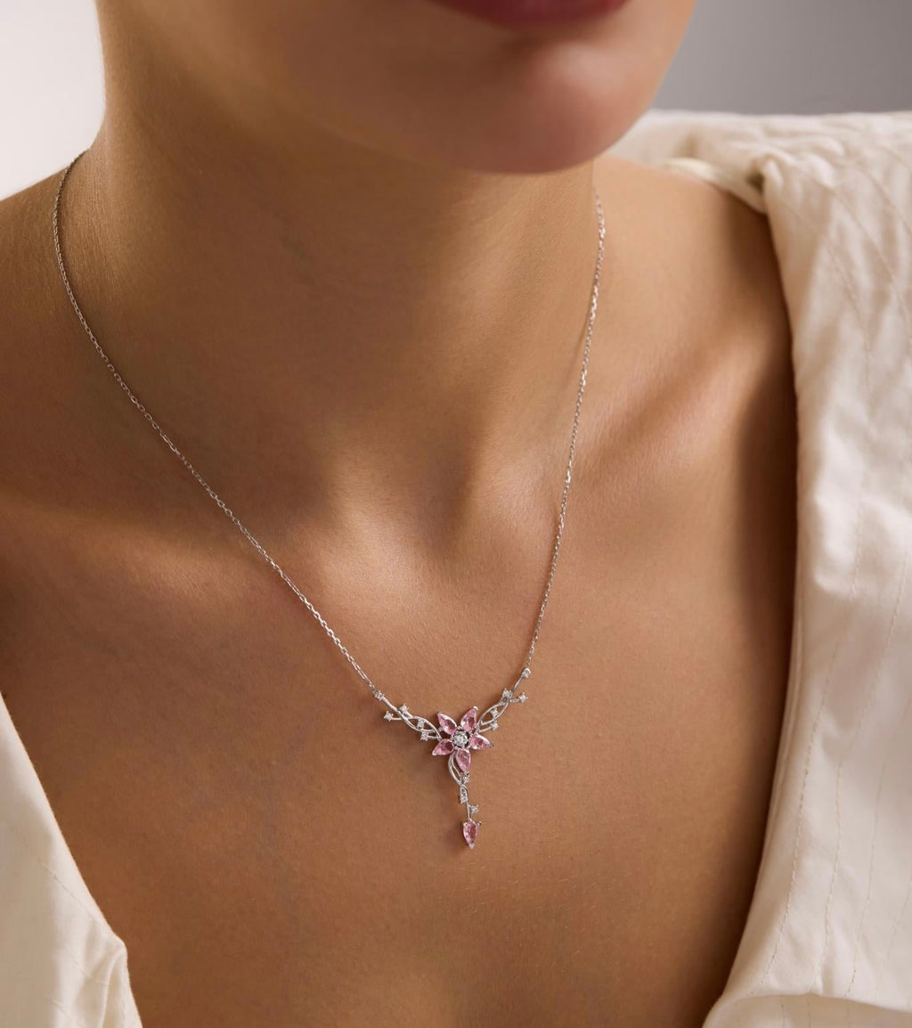 Silver pink stone flower star model necklace