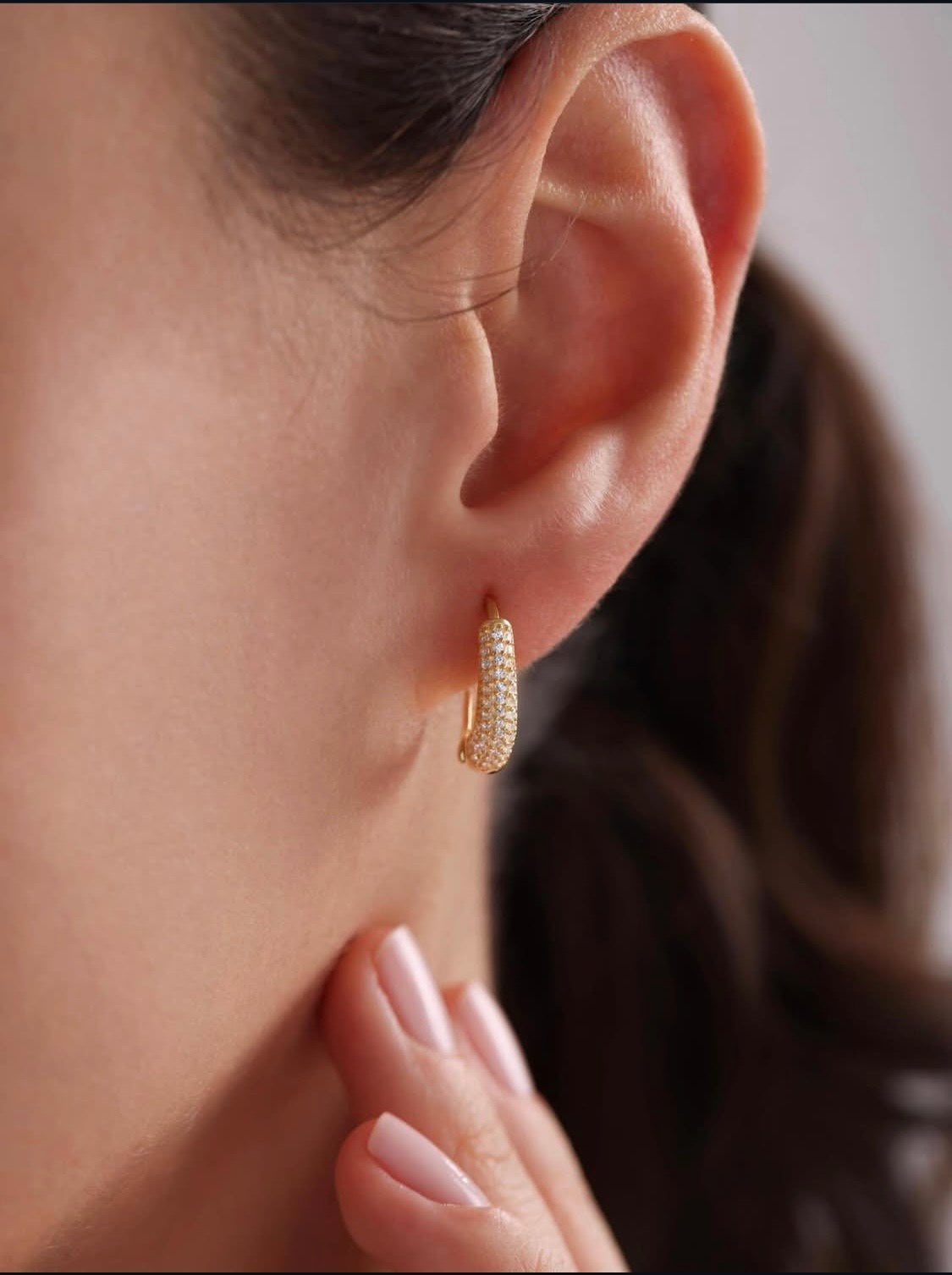 Gold Plated U model Zircon Stone Earring