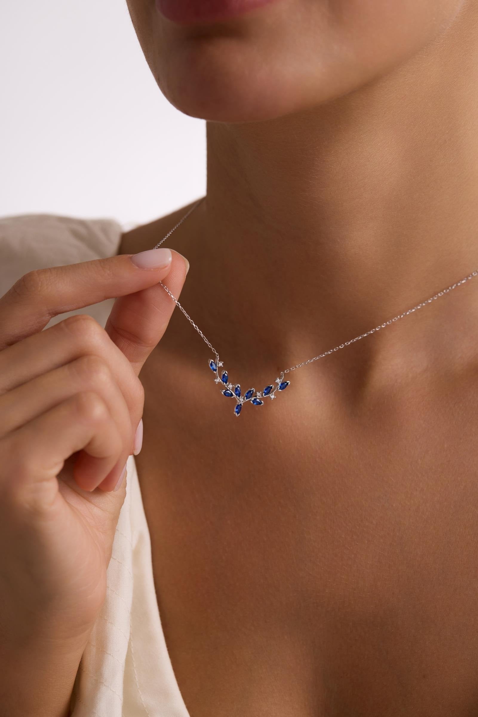 Seraphina Mare Branch Nacklace