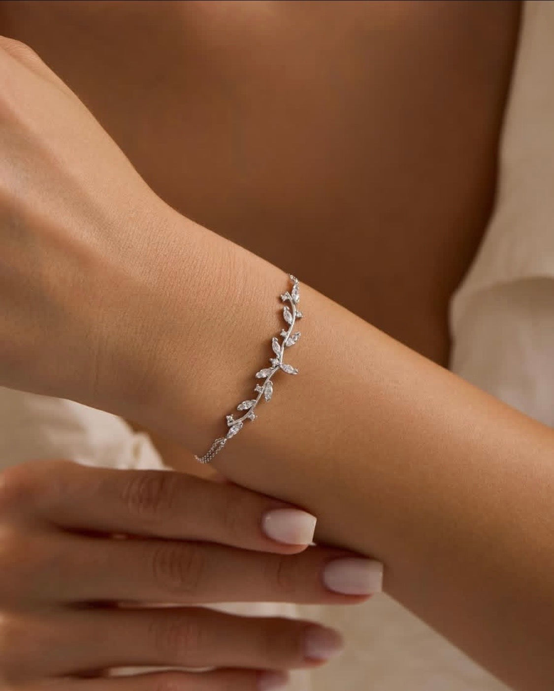 Shuttle Stone Elegant LVY Bracelet