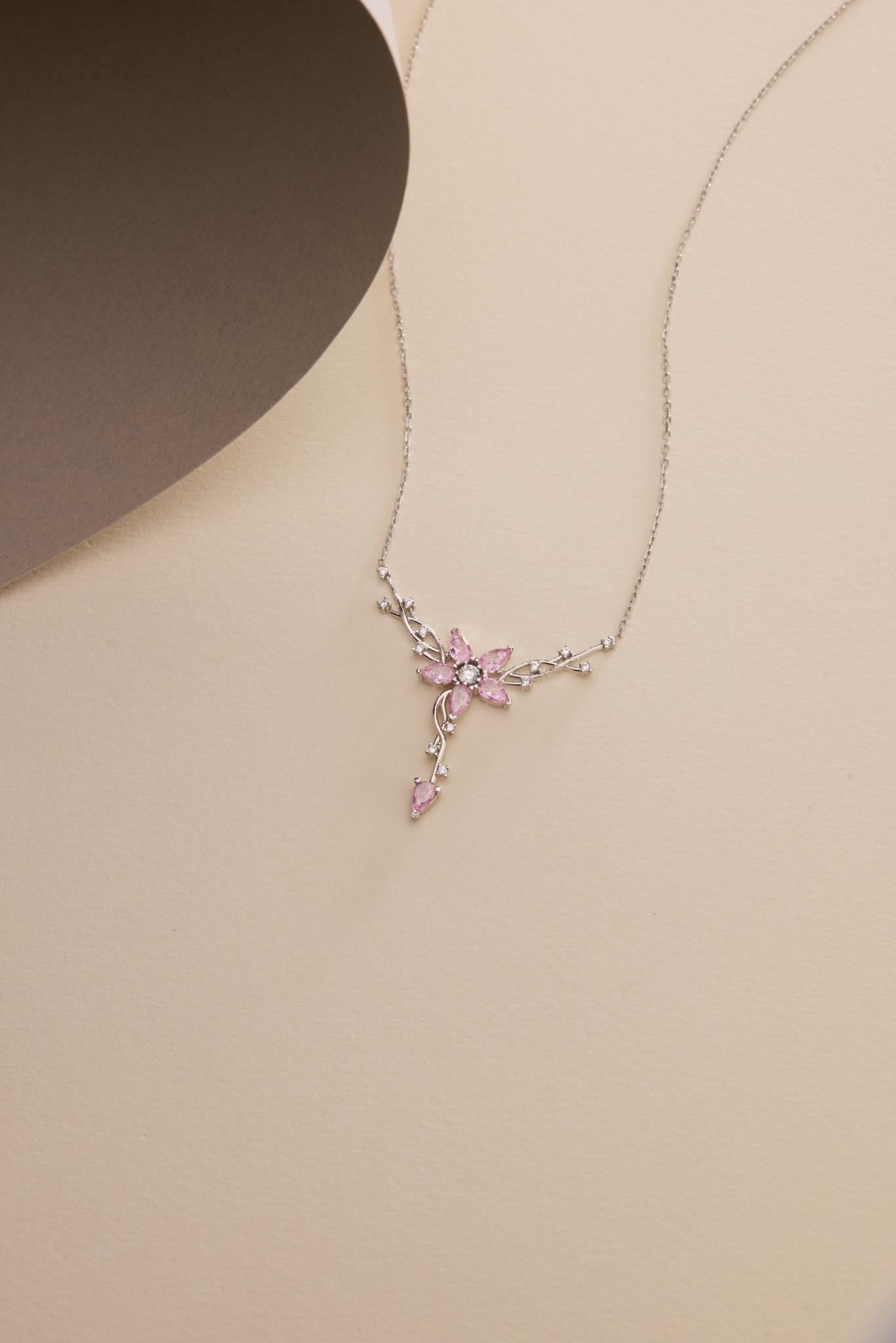 Silver pink stone flower star model necklace